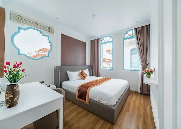 Villa Sun - Pool, Walk To Beach, Upto 20 Pp Ha Long